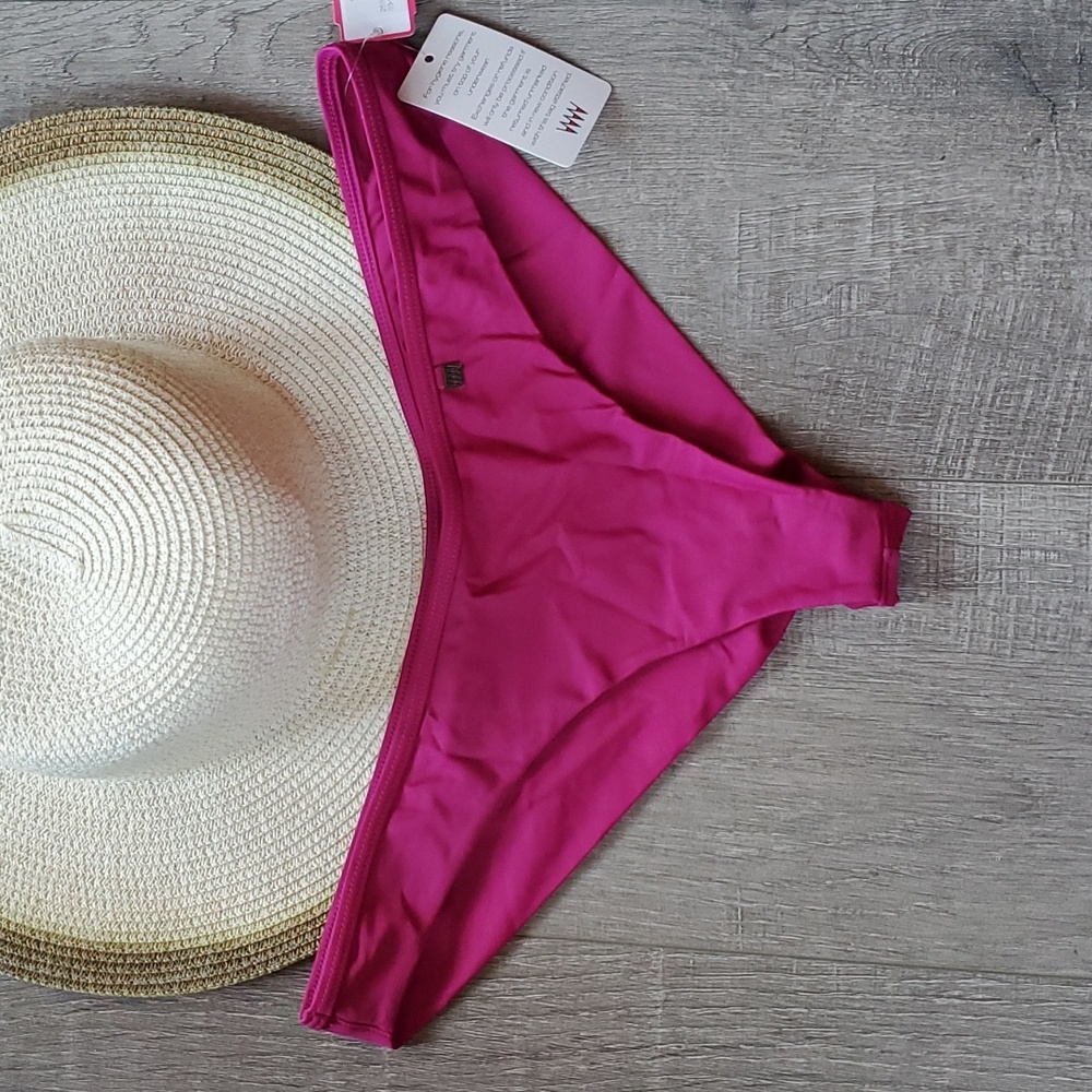 NWT Wicked Weasel bikini bottoms. Size Large
